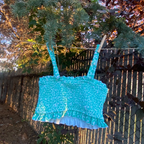💚 Mint Leopard Print Smocked Bikini Top – Size Small – NWT – $20 - Picture 4 of 4